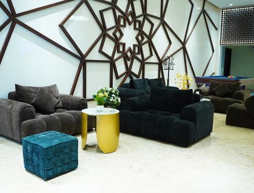Lounge, Library & Billiards